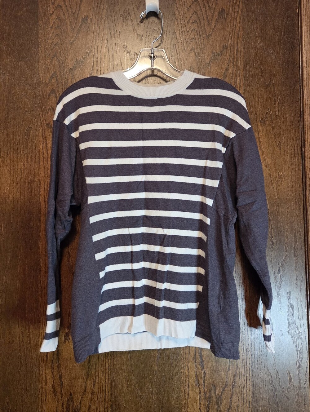 Liz Claiborne Striped Crewneck Sweater - Gray & White